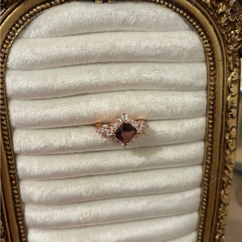 Elegant Purple Halo Ring with Clear Stone Accents and clover ๐ corners 6.5 NWOT - Picture 3 of 11